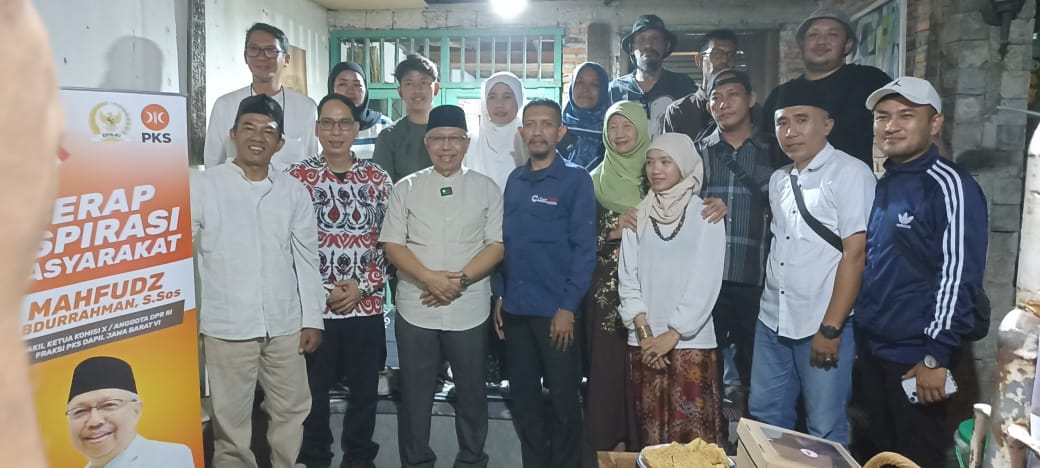 Mahfudz kunjungi komunitas odha