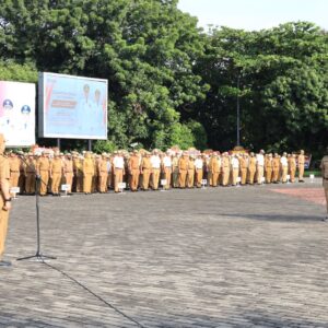 Perdana Apel, Wawali Ajak Aparatur Zero Complain Program 100 Hari Kerja
