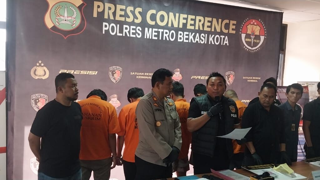 Dua Suporter Persija Ditangkap Terkait Penganiayaan di Stadion Patriot