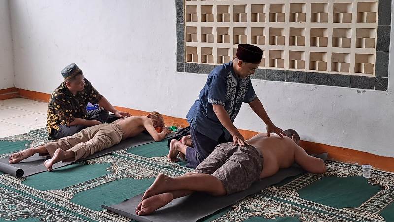 totok punggung dmi jatiasih