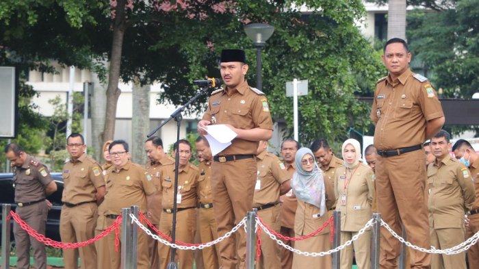bupati bekasi ade kuswara kunang