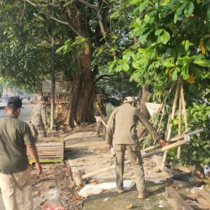 Penertiban 95 Bangunan Liar di Bantaran Kali Rawa Tembaga Berjalan Kondusif
