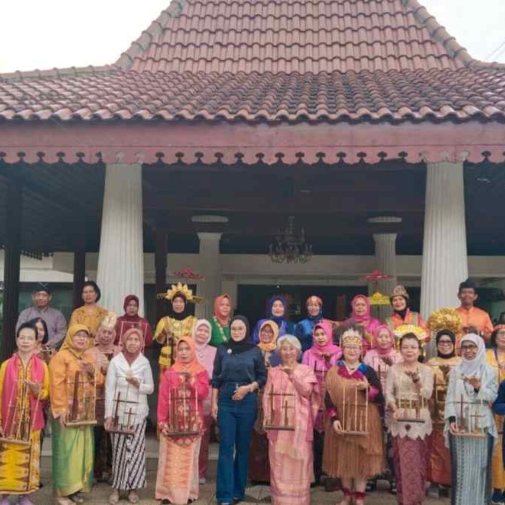 HLUN ke-29, Lansia Jatisampurna Gemakan Semangat Lewat Musik Angklung