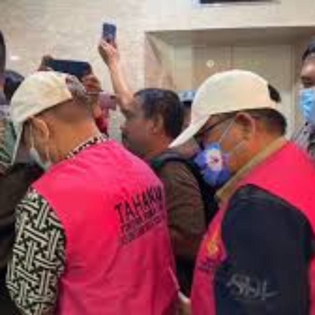 Kejari Periksa 2 Oknum Anggota DPRD Kota Bekasi dalam Kasus Korupsi Alat Olahraga