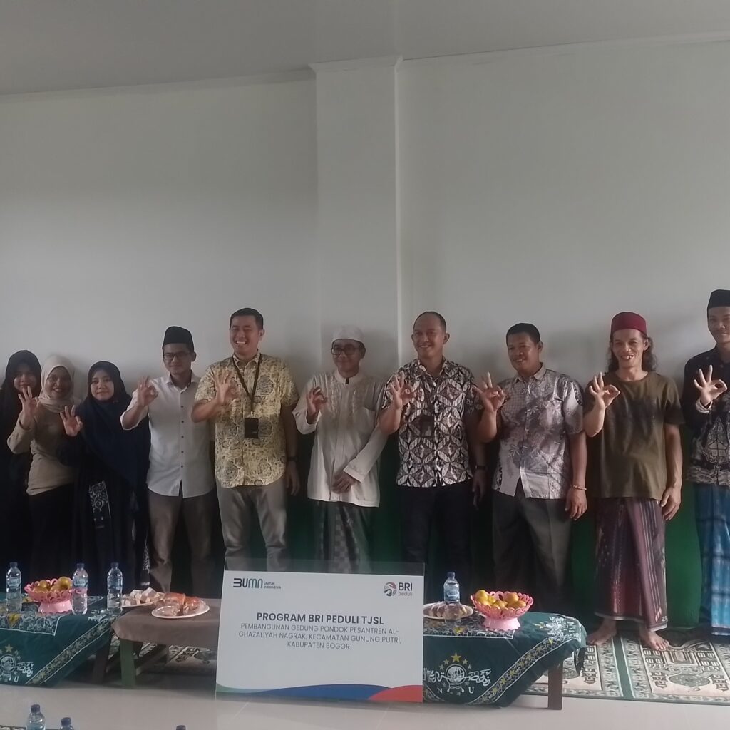 BRI Cabang Cibubur Salurkan 250 Juta untuk Tambah Ruang Kelas Pesantren di Bogor