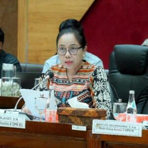 DPR Siapkan RUU Sisdiknas untuk Pendidikan Dasar Gratis Negeri dan Swasta