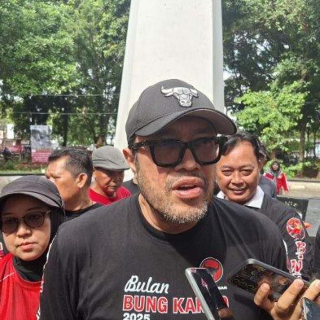 Peringati Bulan Bung Karno, Warga Bekasi Ikuti Napak Tilas