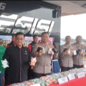 Polres Metro Bekasi Kota Bongkar Jaringan Narkotika di Tiga Lokasi, 14.473 Butir Ekstasi Diamankan