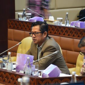 Respon Jamaah Haji Indonesia Terlantar, DPR RI Desak Pemerintah Perkuat Komunikasi Diplomatik