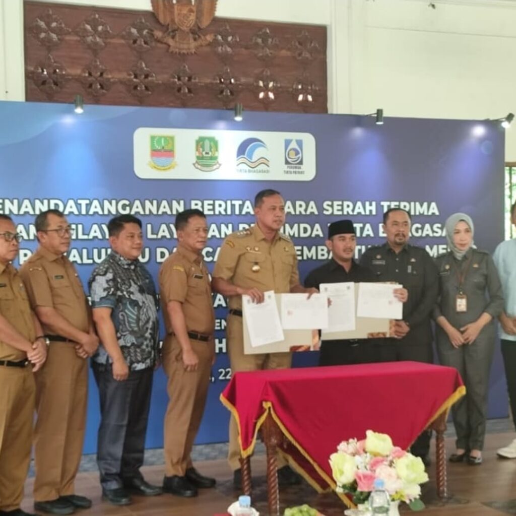Penyerahan Aset PDAM Rawalumbu dan Setia Mekar Perkuat Layanan Air Bersih