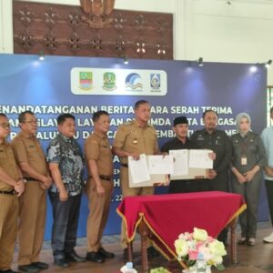 Penyerahan Aset PDAM Rawalumbu dan Setia Mekar Perkuat Layanan Air Bersih
