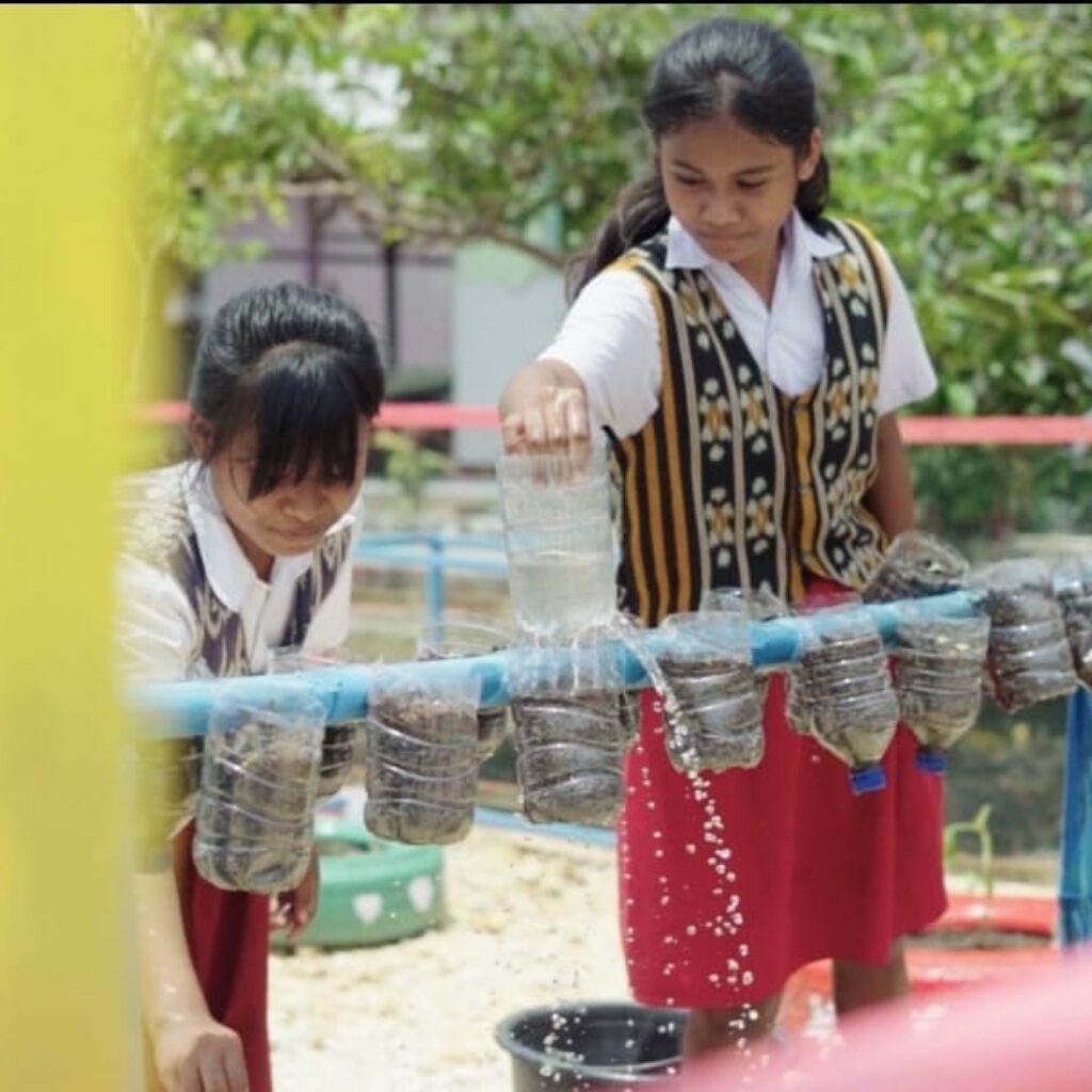 Ubah Sampah Jadi Literasi, SD di NTT Raih 40.000 Dolar AS