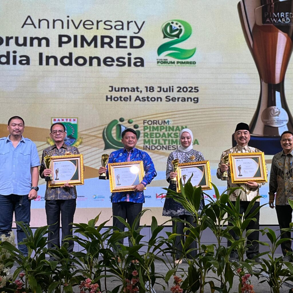 Ali Imam Faryadi Raih Anugerah Pemimpin Visioner Sub Bidang Air Bersih 2025