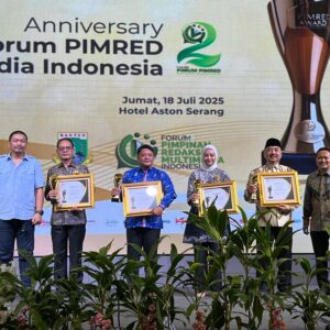 Ali Imam Faryadi Raih Anugerah Pemimpin Visioner Sub Bidang Air Bersih 2025