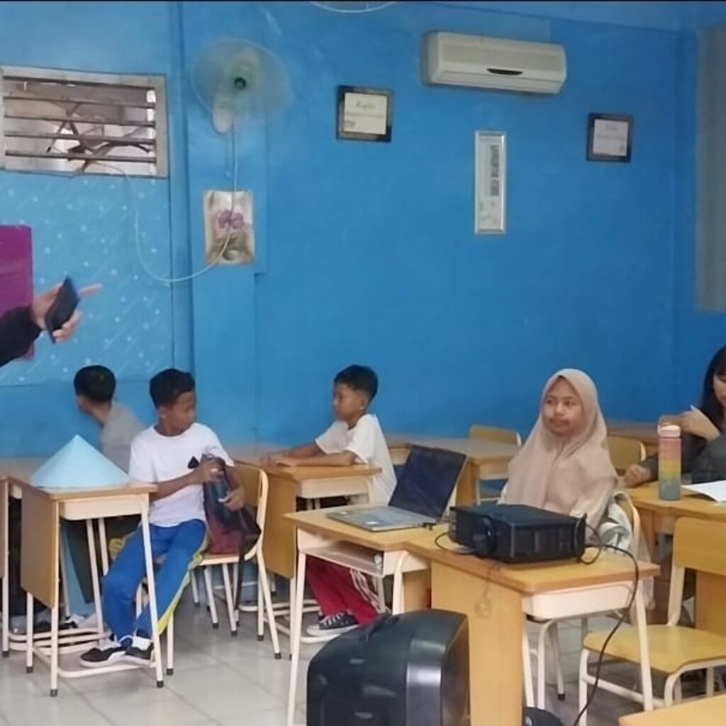 Sekolah Swasta Bekasi Keluhkan Dampak SPMB, SMP Darma Patria Hanya Terima 9 Murid