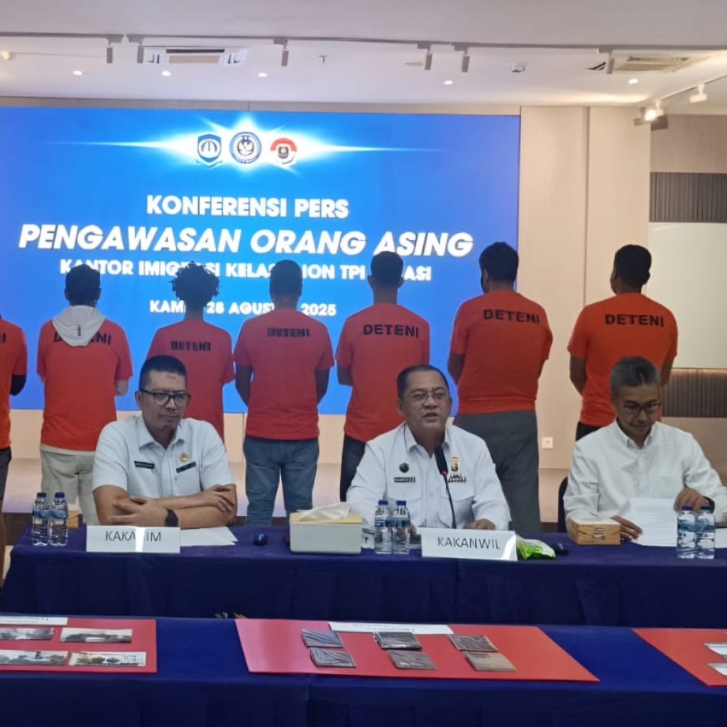 Tujuh WNA Terjaring Operasi Keimigrasian di Bekasi Gunakan Dokumen Palsu