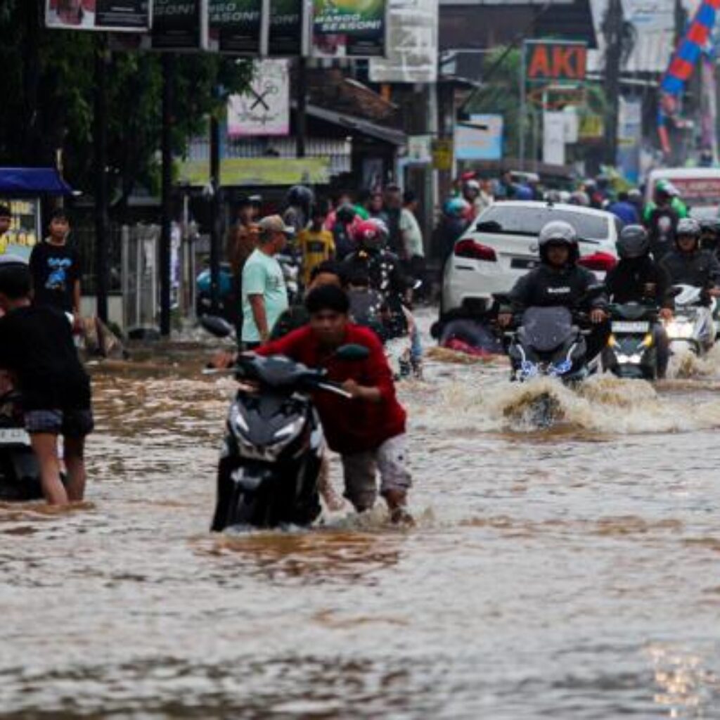 BPBD Kota Bekasi: Siaga Darurat Banjir, Longsor, dan Cuaca Ekstrem Diperpanjang