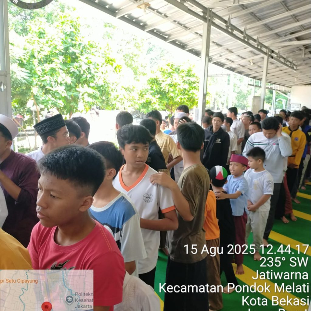 Ratusan Jamaah Nikmati Program Berbagi Jumat Berkah Bersama BRI di Masjid Sophia