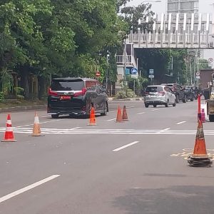 Jalan Ahmad Yani Dipasangi Rumble Strip untuk Tekan Aksi Balap Liar