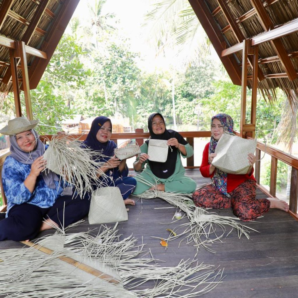 Dari Sertipikat ke Wisata: Desa Bandung Bukti Sukses Reforma Agraria