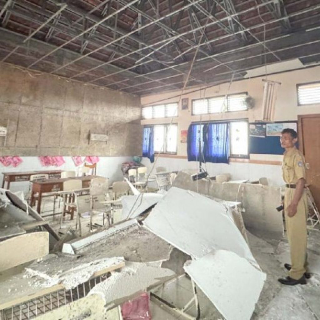 Komisi IV DPRD Bekasi Tekan Perbaikan Sekolah Rusak, Disdik Akui Kekurangan Tenaga Teknis
