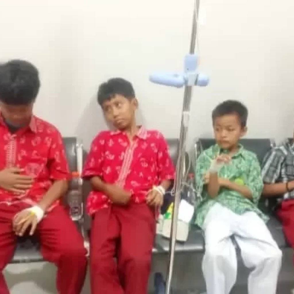 Kota Bekasi Geger, Siswa SD Dilarikan ke RS Usai Santap MBG