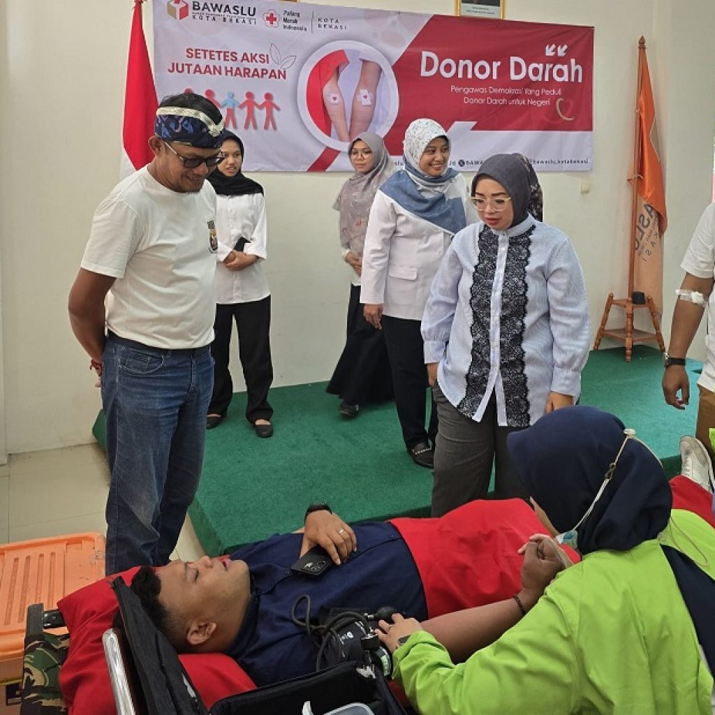 Donor Darah Bawaslu dan PMI Bekasi Diminati Warga