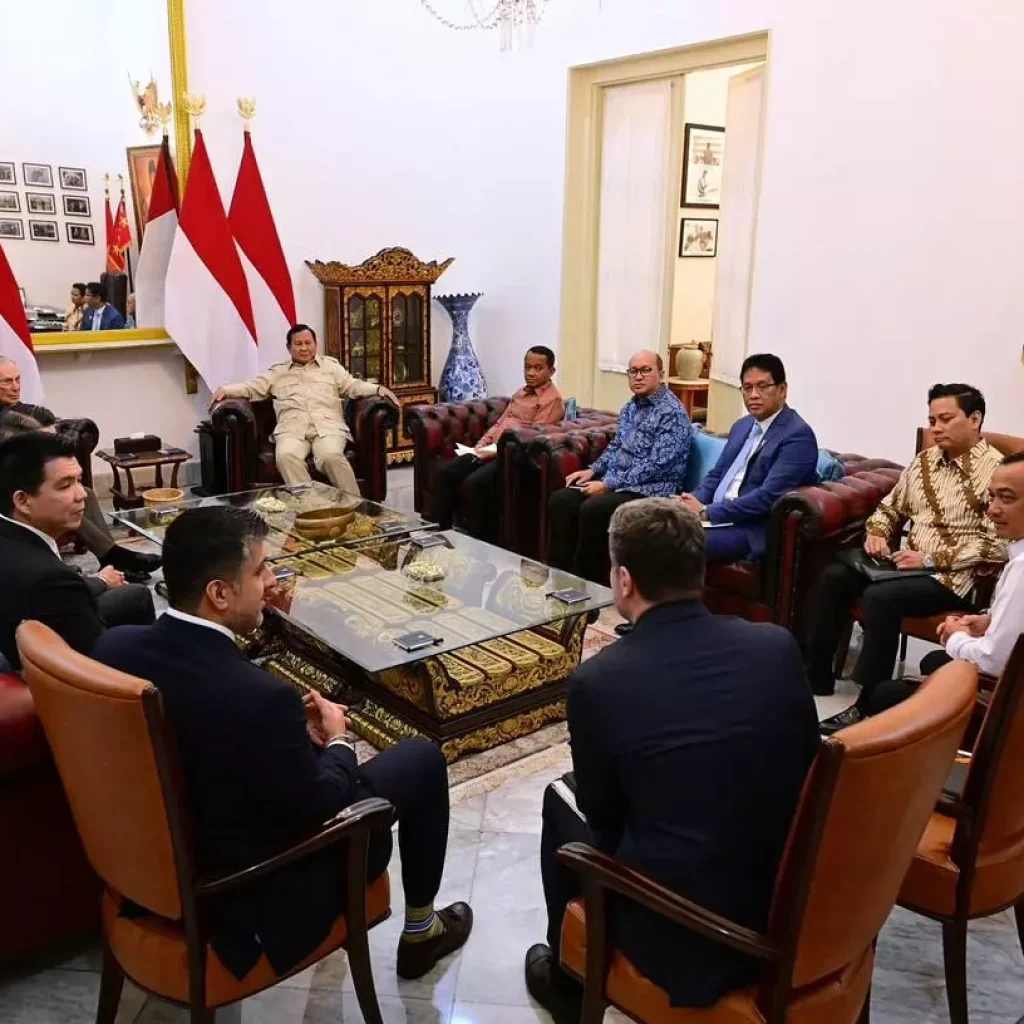 Prabowo Terima Michael Bloomberg, Fokuskan Kerja Sama SDM dan Kesehatan