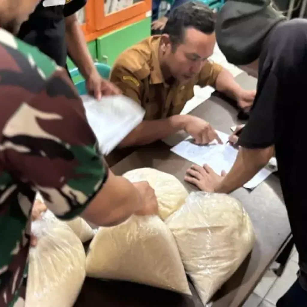 Bulog: Bantuan Beras untuk 648 Ribu Korban Bencana di Sumut Disalurkan