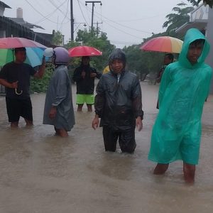 Penanganan Darurat Banjir Kota Bekasi: Evakuasi Lansia Hingga Pengerahan Pompa Lintas Instansi