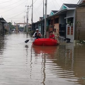Sekda Kabupaten Bekasi Terbitkan Edaran WFH ASN Akibat Akses Jalan Terputus Banjir