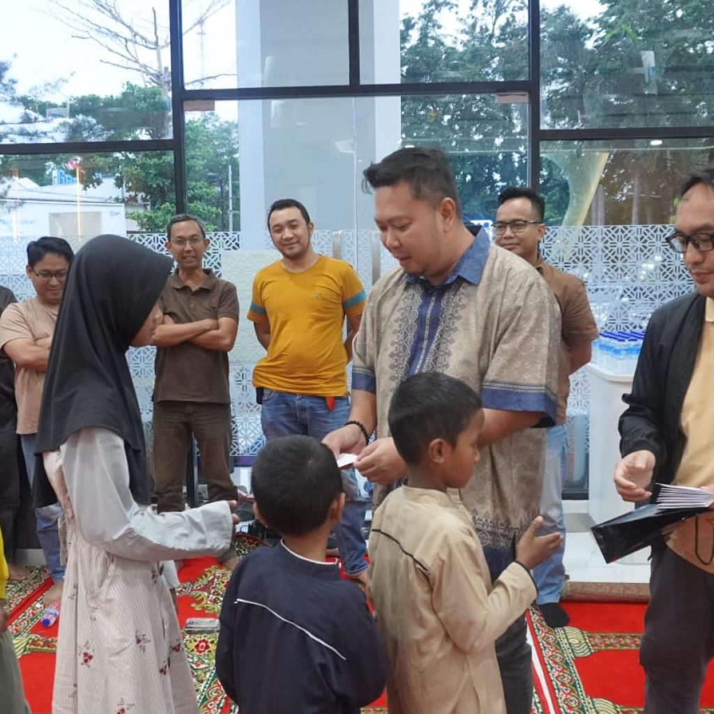 Perkuat Sinergi Sosial, BRI Branch Office Bekasi Gelar Jumat Berbagi dan Santunan Anak Yatim