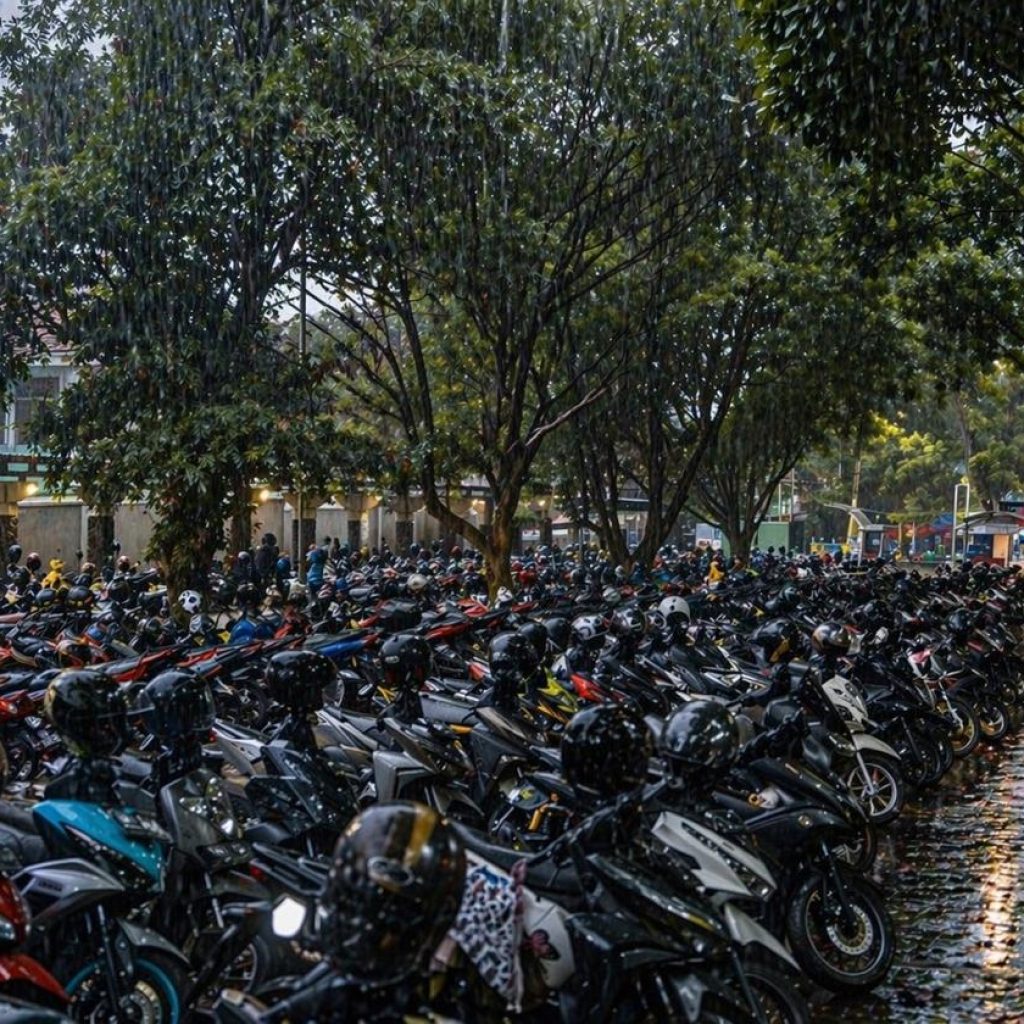 Evaluasi Sistem Kenyamanan dan Keamanan Parkir Motor di Pusat Perbelanjaan