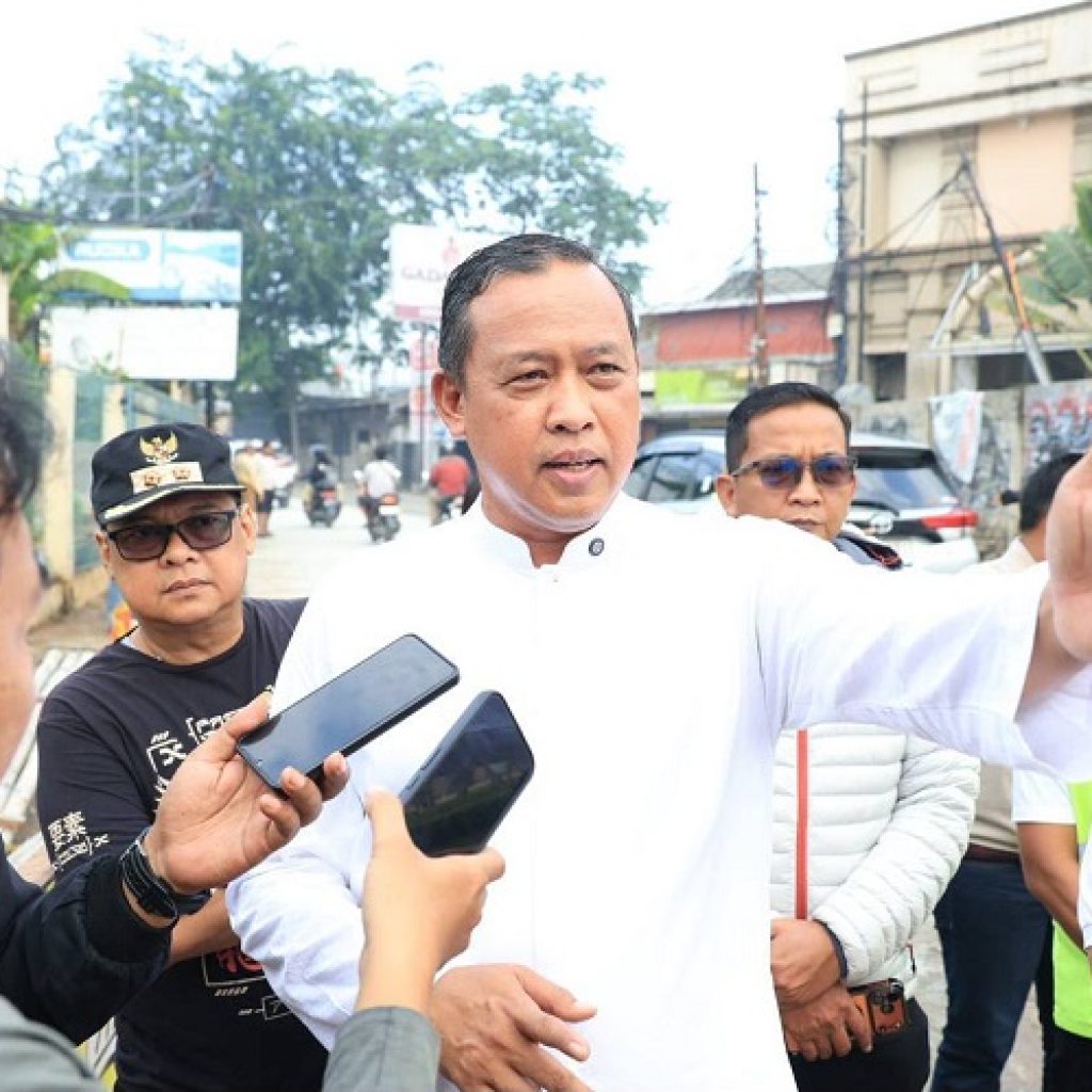 Abu Vulkanik Anak Krakatau Terpantau di Bekasi, Warga Diminta Kurangi Aktivitas Luar
