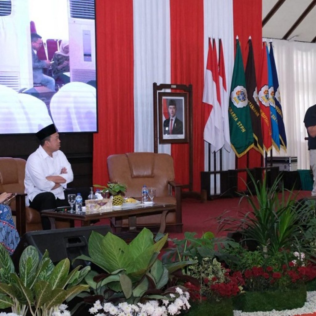 Rocky Gerung Ungkap Tanah Bersinggungan dengan Hukum, Politik, Ekonomi hingga Ekologi